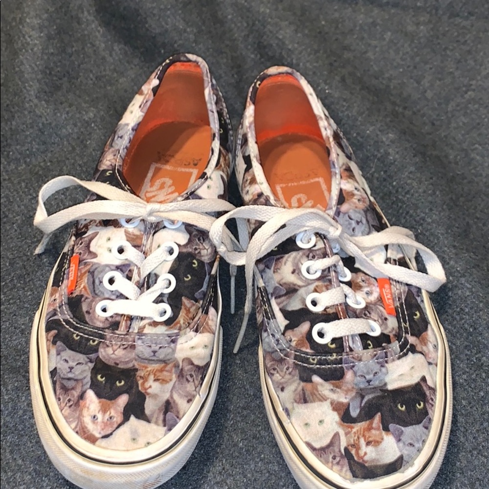 Cat Vans